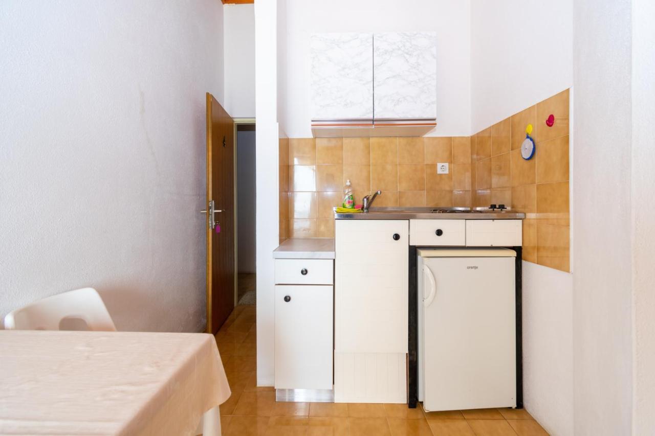 קולאן Studio Mandre 4101C מראה חיצוני תמונה